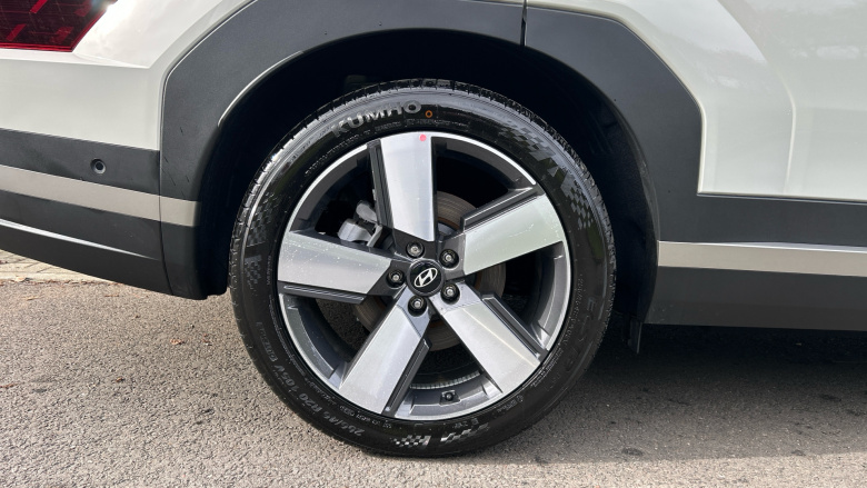 Hyundai SANTA FE 1.6 TGDi 239 Hybrid Ultimate 5dr 4WD Auto Hybrid Estate